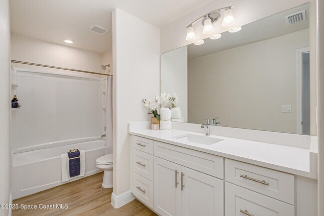 Building Photo - 167 Hidden Woods Pl