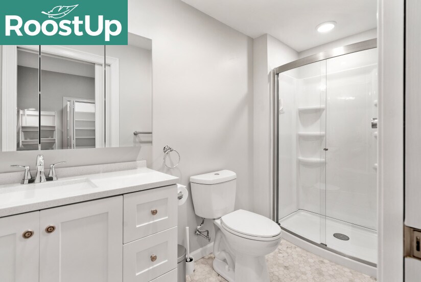 Building Photo - Furnished Bedroom with Private Bath in East Boston