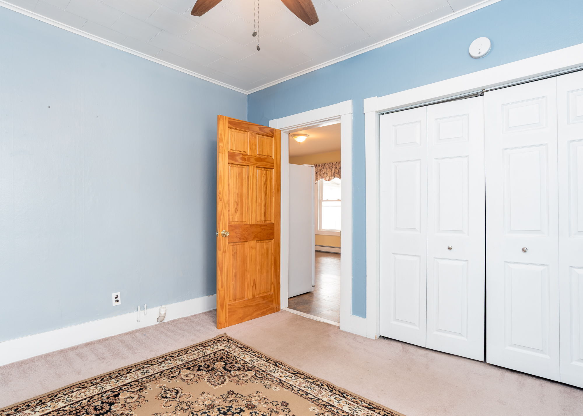 Building Photo - 18 College St