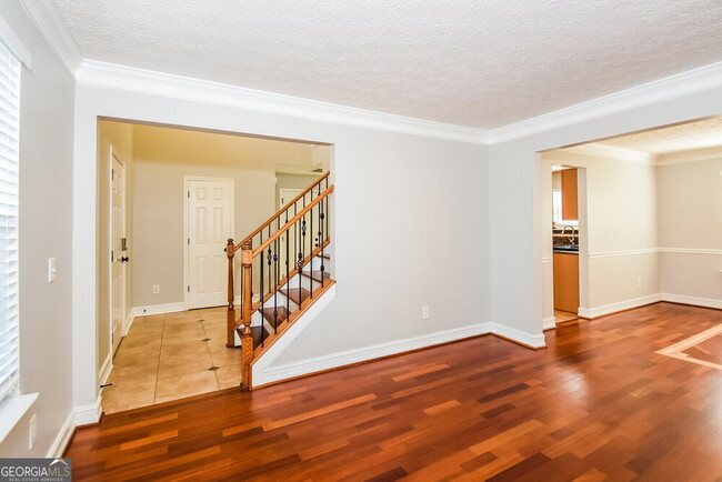 Building Photo - 1305 Bramlett Blvd