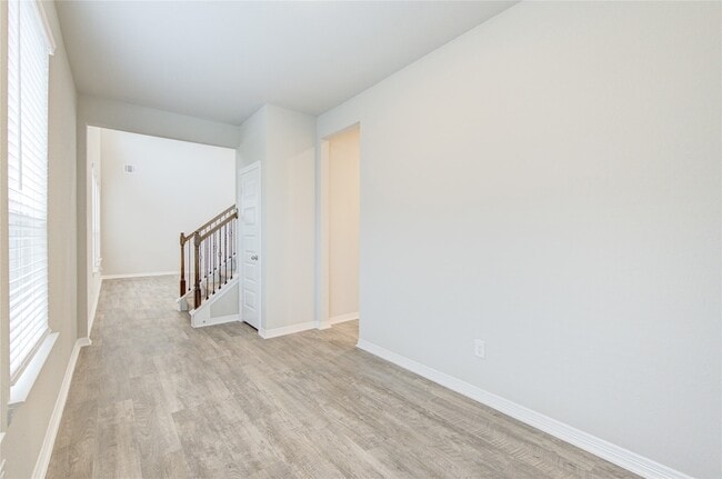 Building Photo - 821 Laguna Grn Ln