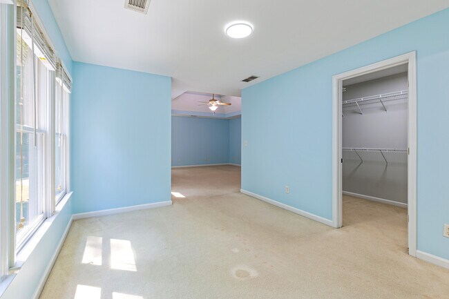 Building Photo - 1940 Bentbrooke Trail