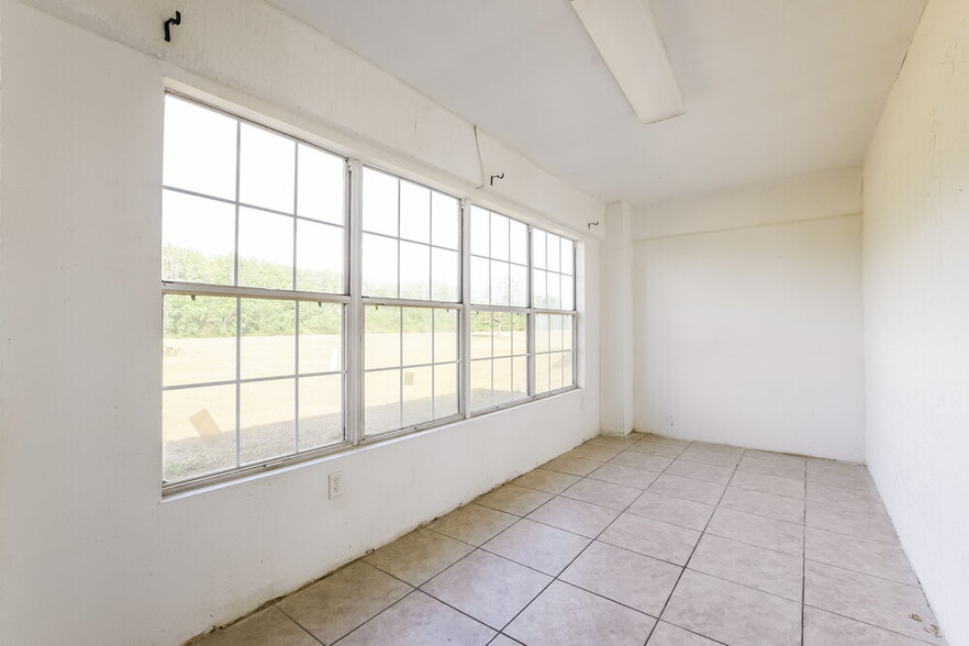 Building Photo - 13530 Texas Woods Cir