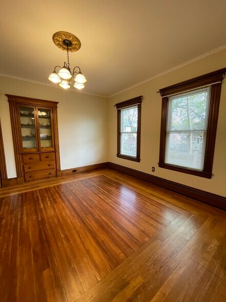 Building Photo - 8 Woodland St