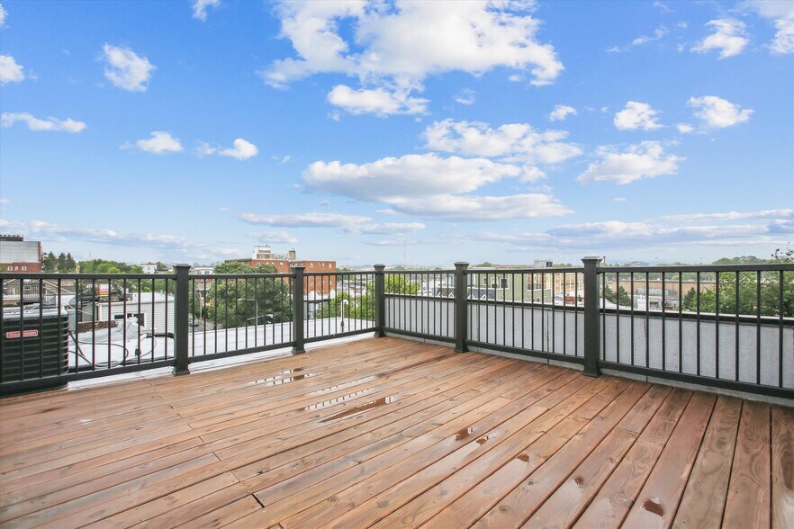 Roof Deck NE View - 232 S St NE