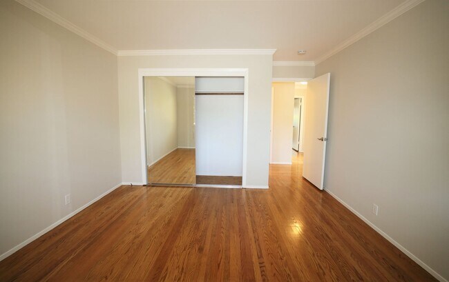 Building Photo - 25 Genevra Rd