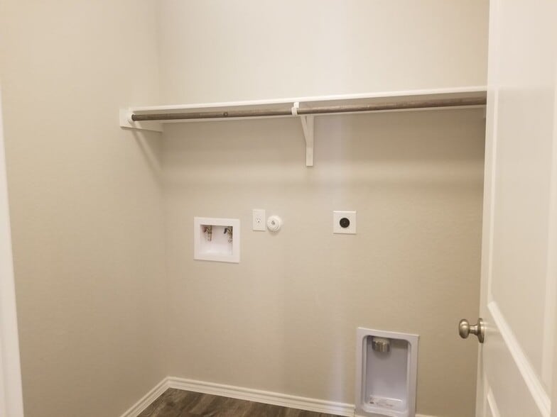 Building Photo - 8511 Cassia Cove