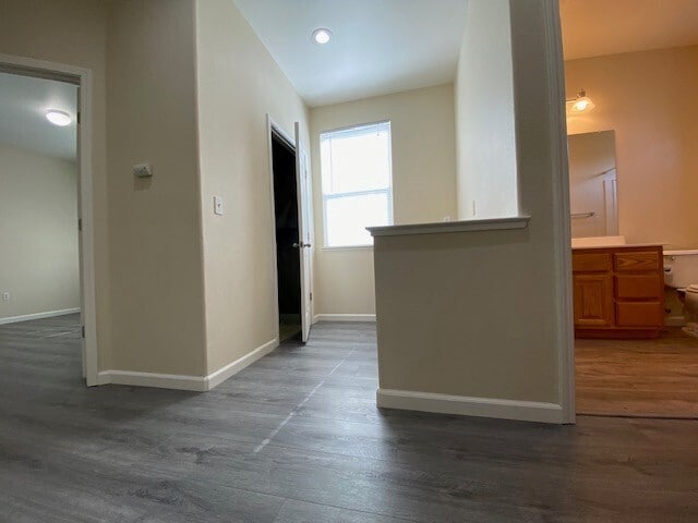 Building Photo - Charming 3-Bedroom, 2.5-Bath, 1,453 Sq. Ft...