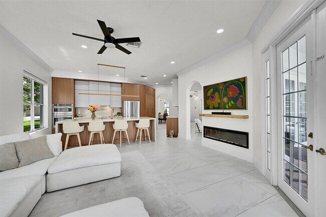 Building Photo - 11163 NW 69th Pl