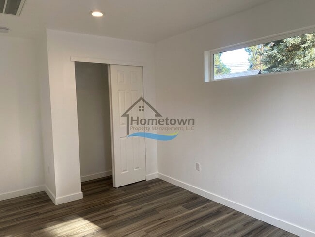 Building Photo - 2 Bedroom 1 Bath House Built in 2022 Avail...