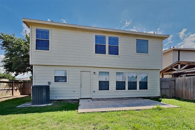 Building Photo - 29402 Legends Hill Dr