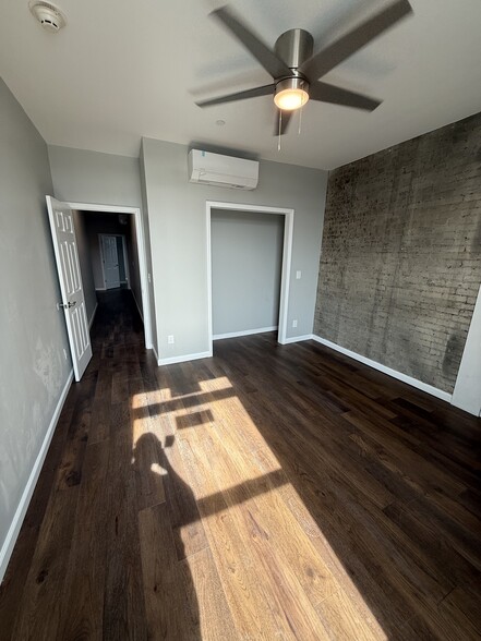 Bedroom - 111 N Main St