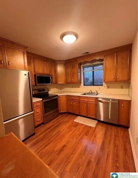 Building Photo - 978 Cold Spring Rd