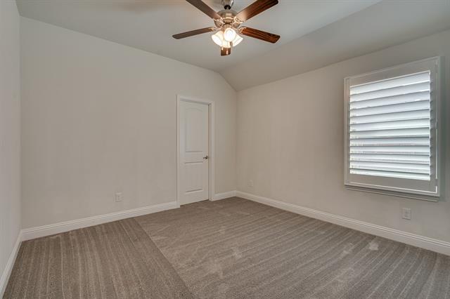 Building Photo - 2421 Belvedere Ln