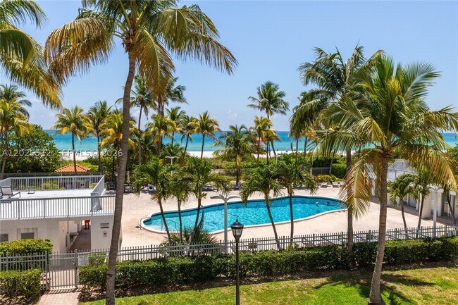 Building Photo - 2655 Collins Ave