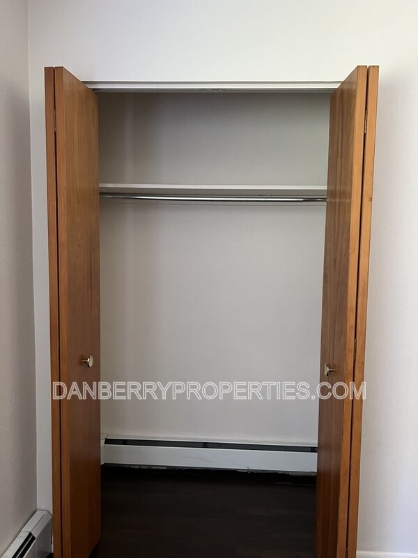 Building Photo - 3940 Jackman Rd