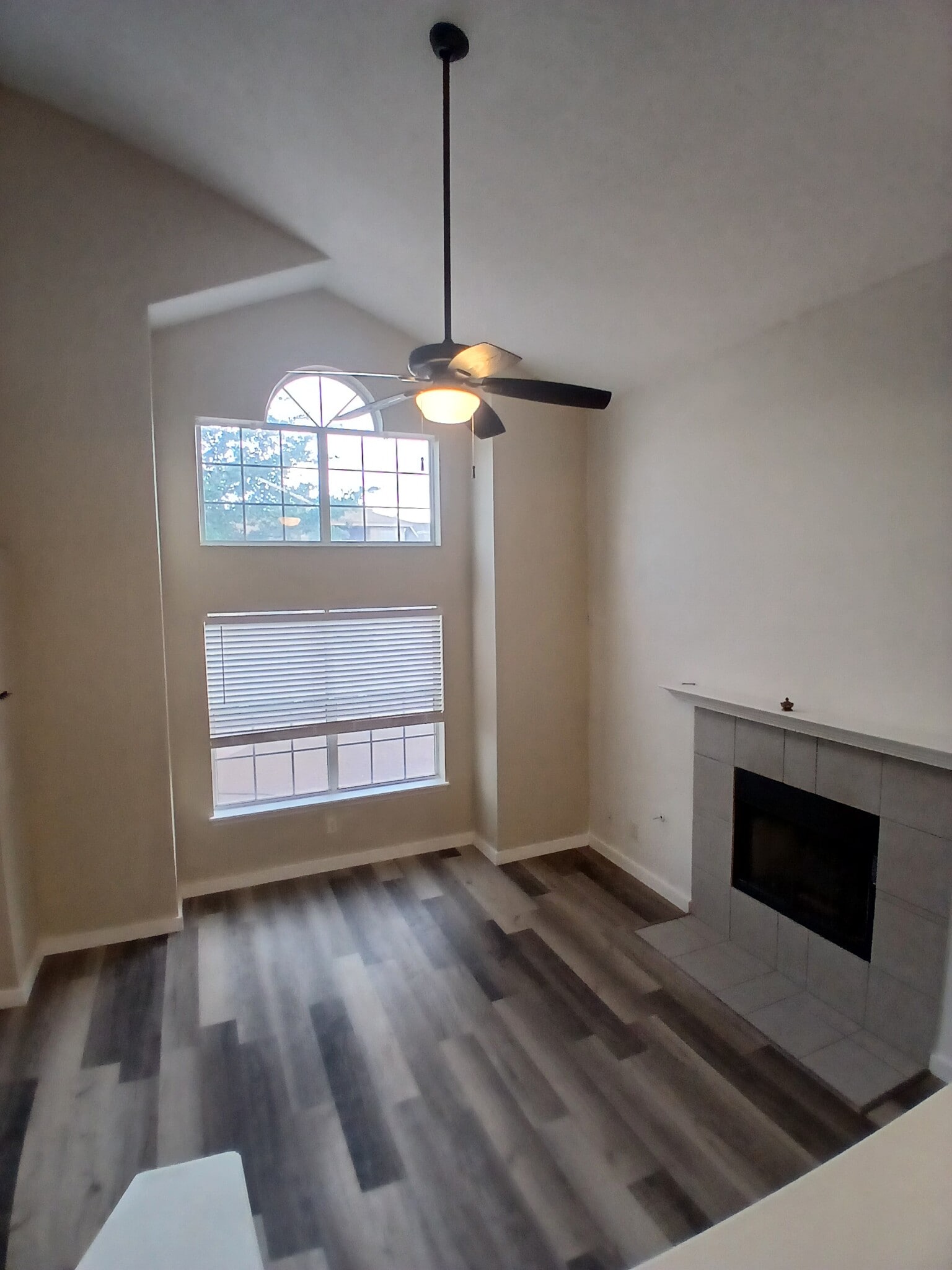 Building Photo - 3012 Tierra Salada Dr