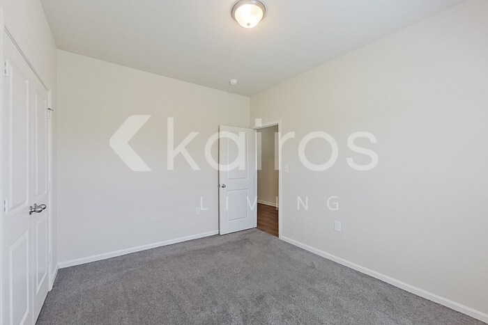 Building Photo - 10757 Bent Brook Dr