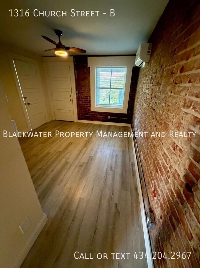 Building Photo - 1316 Church St
