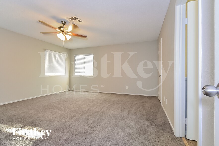 Building Photo - 1335 Clagett Ln