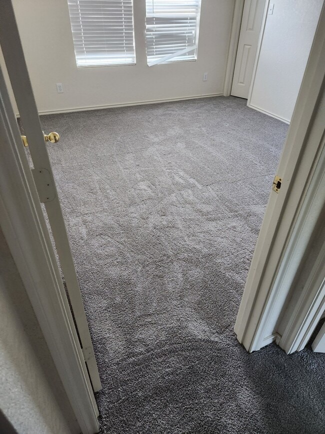 Building Photo - 3215 Northwest Blvd