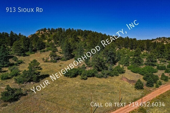 Building Photo - 913 Sioux Rd