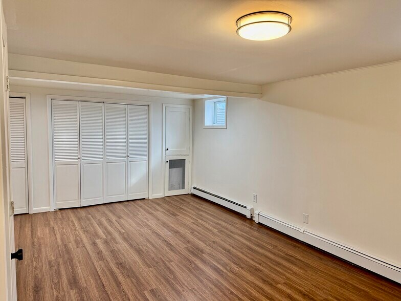 Building Photo - 59 Longdale Rd