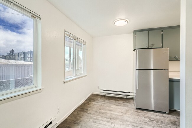 Building Photo - Amazing 1bed/1bath Apartment in White Center!