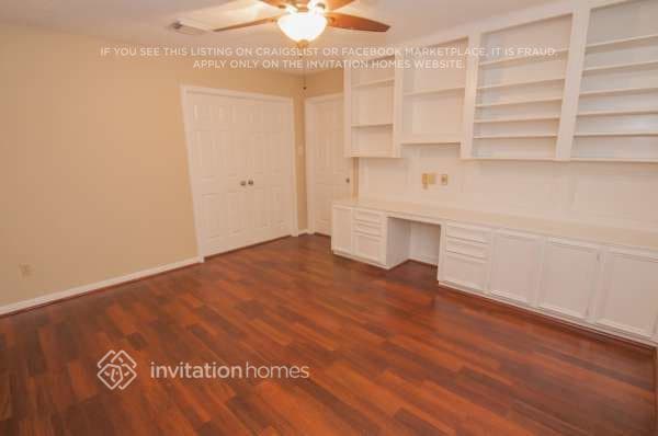 Building Photo - 2113 Pleasant Valley Dr