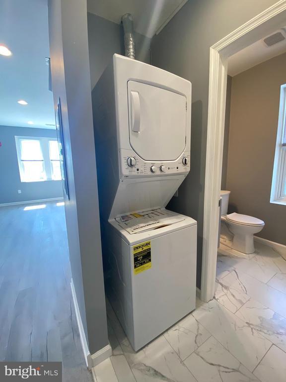 Building Photo - 22 S 51st St