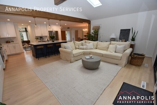 Building Photo - 364 Dun Robbin Dr