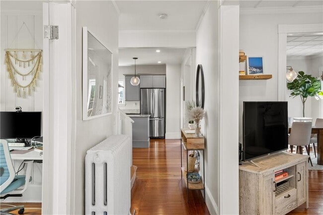 Building Photo - 35 Hall Ave