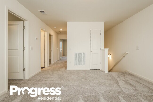 Building Photo - 820 Hydra Ln
