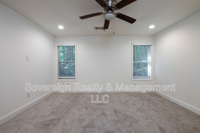 Building Photo - 3366 Delmar Ln NW