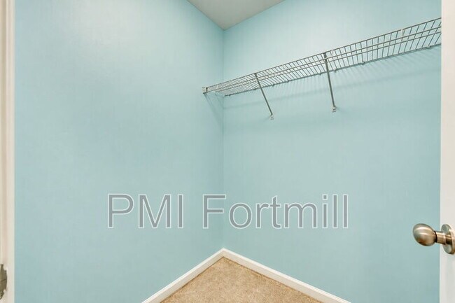 Building Photo - 1080 Crescent Moon Dr