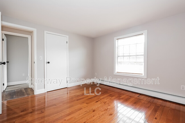 Building Photo - 408 Rosewood Ave