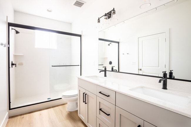 Building Photo - 2636 E Gray Birch Dr