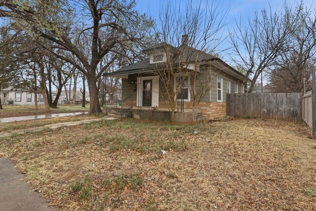 Building Photo - 1617 NW 7th St