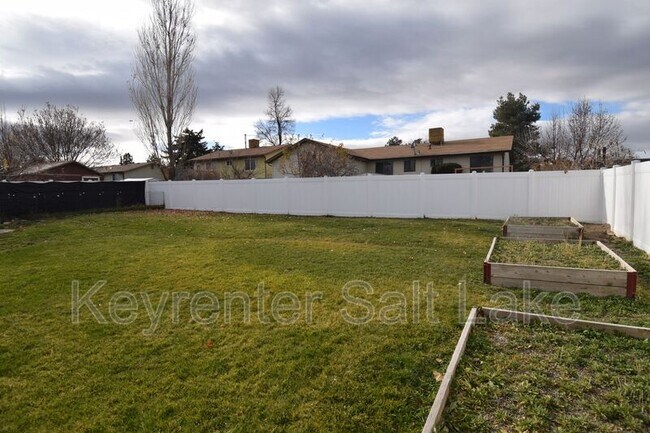 Building Photo - 6502 S 5180 W