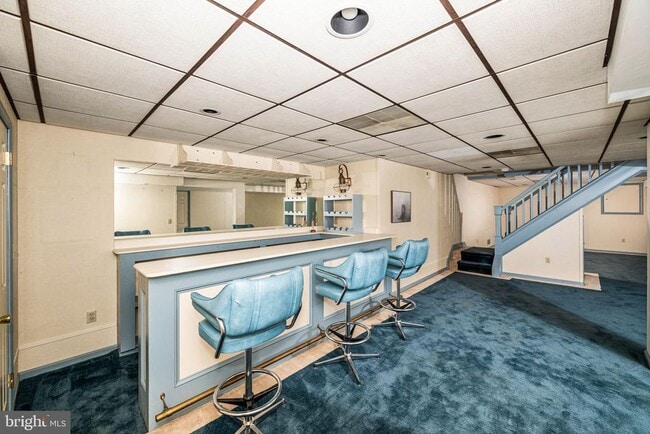 Building Photo - 401 Alderbrook Dr