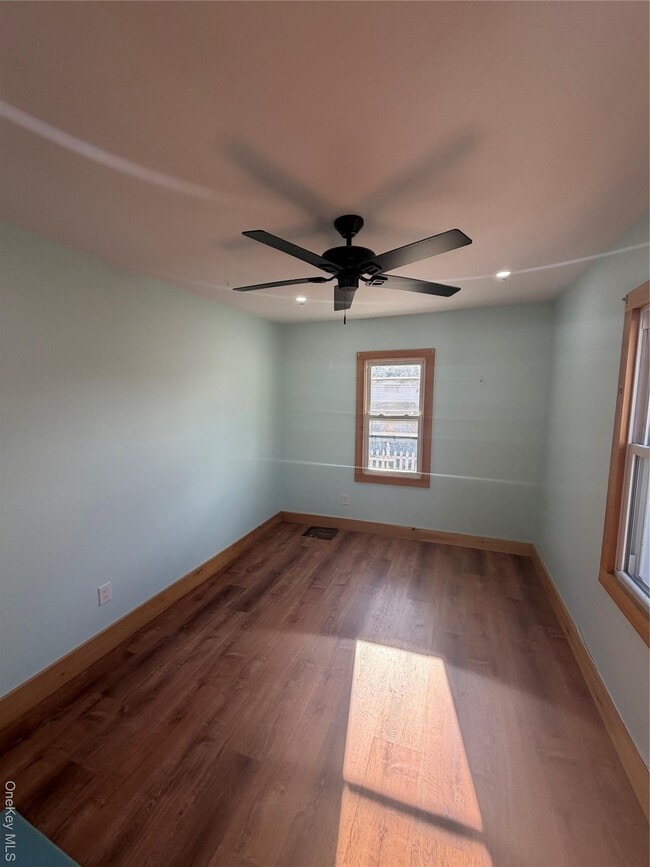 Building Photo - 80 Old Glenham Rd