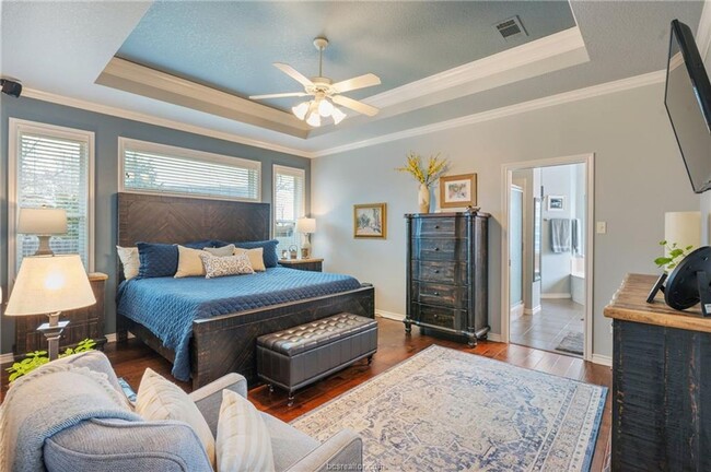 Building Photo - IMMEDIATE MOVE IN! Gorgeous 4 bedroom 3 ba...