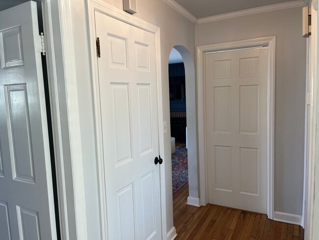 Building Photo - 3 Bedroom 2 Bath Furnished House Near Southport