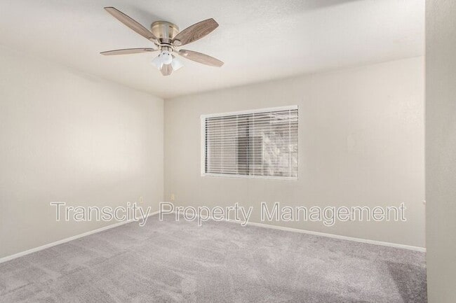 Building Photo - 832 W Laguna Dr