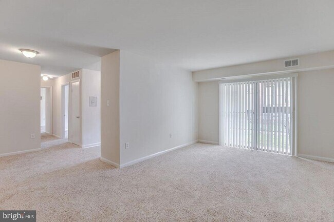 Building Photo - 229 43rd Rd NE