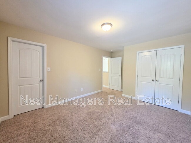 Building Photo - 389 Roanoke Dr