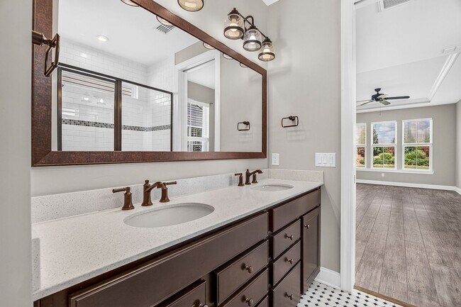 Building Photo - 344 Seaside Trail