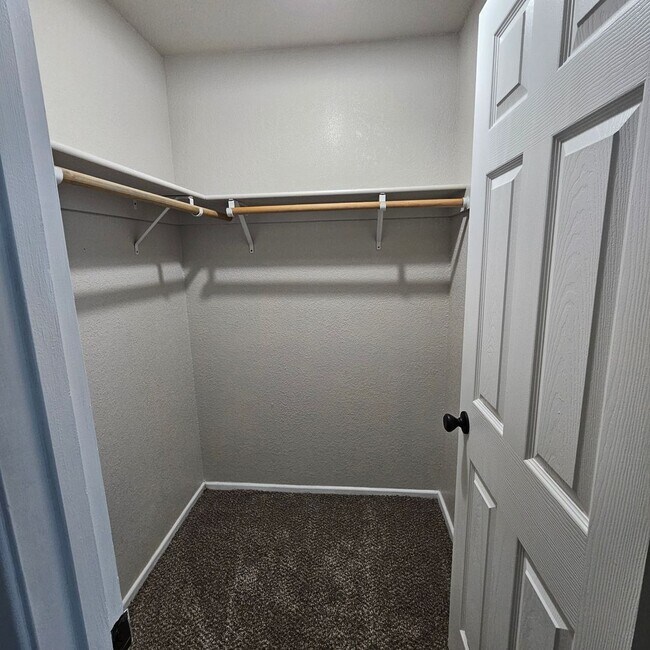 Building Photo - Remodeled 3 Bedroom Home with Solar & Landscaping Included!