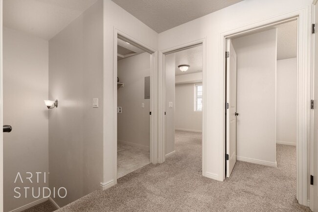 Building Photo - MOVE-IN SPECIAL $100 OFF FIRST MONTH'S REN...
