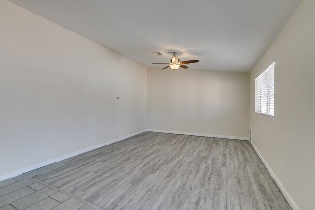 Building Photo - Charming 3-Bedroom Home in N Las Vegas